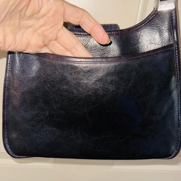 BRIGHTON Black Crocodile Embossed Front Flap Leather Shoulder Bag Heart Charm - Picture 3 of 6